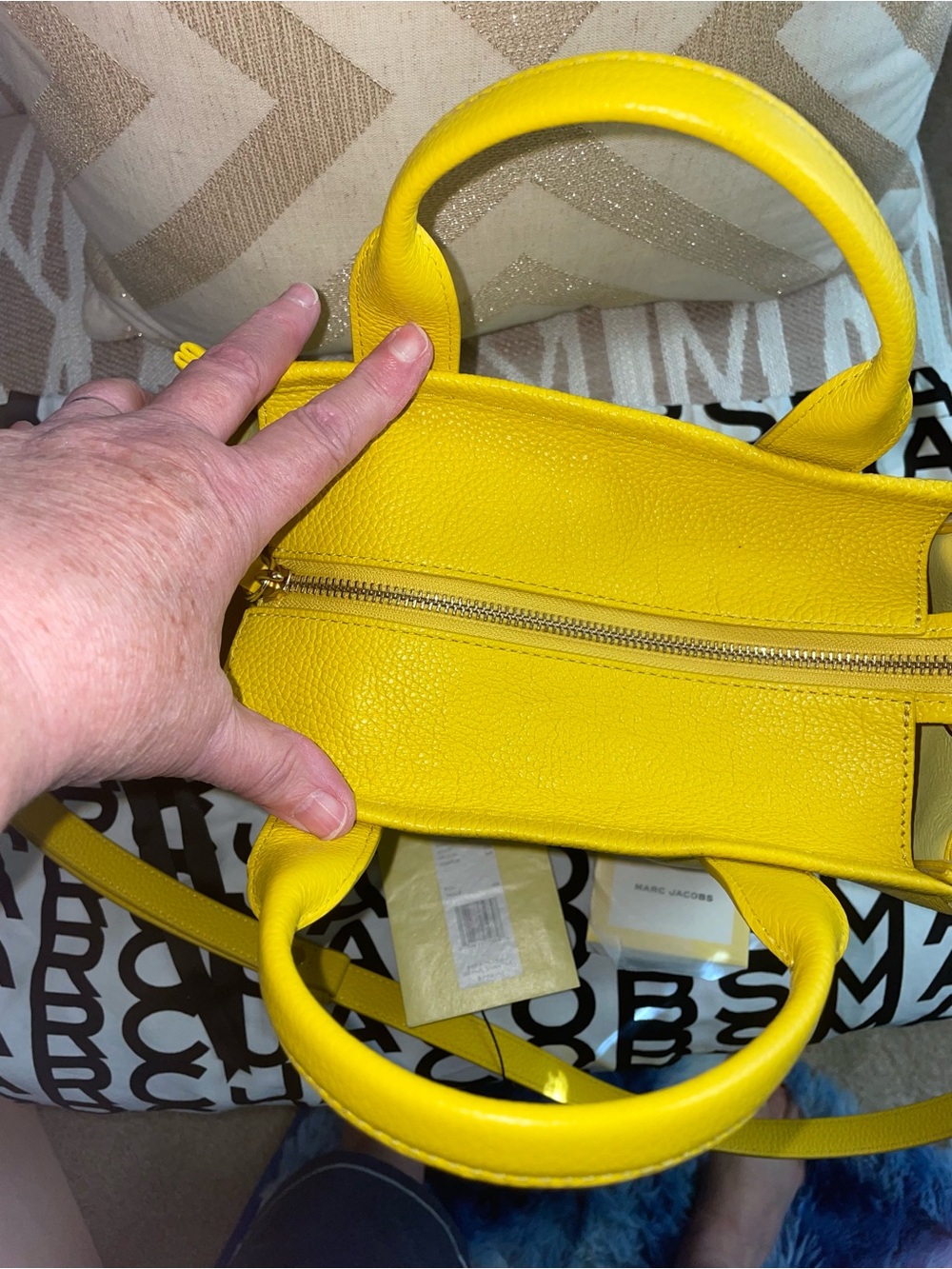 Marc Jacobs Yellow The Tote Bag Pebbled Leather Top-Handle Tote - Picture 4 of 11